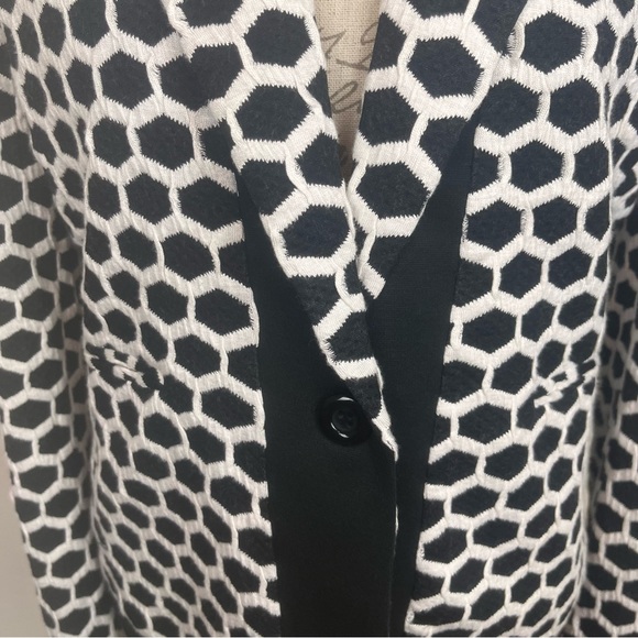 Esley black & white honeycomb pattern blazer in Woman’s Large-NWT - Picture 12 of 15